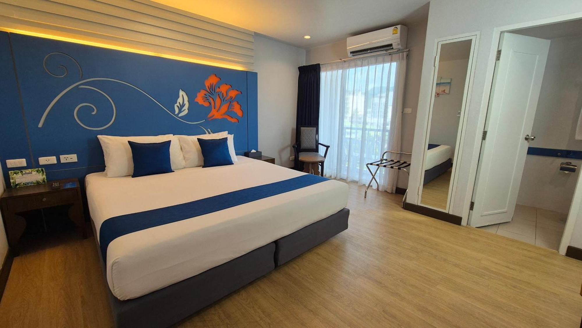 Days Inn By Wyndham Patong Beach Exterior foto