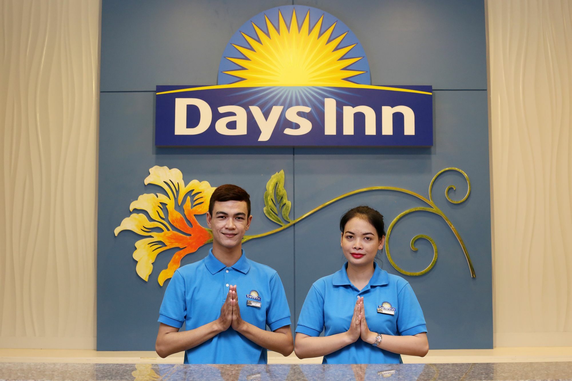 Days Inn By Wyndham Patong Beach Exterior foto