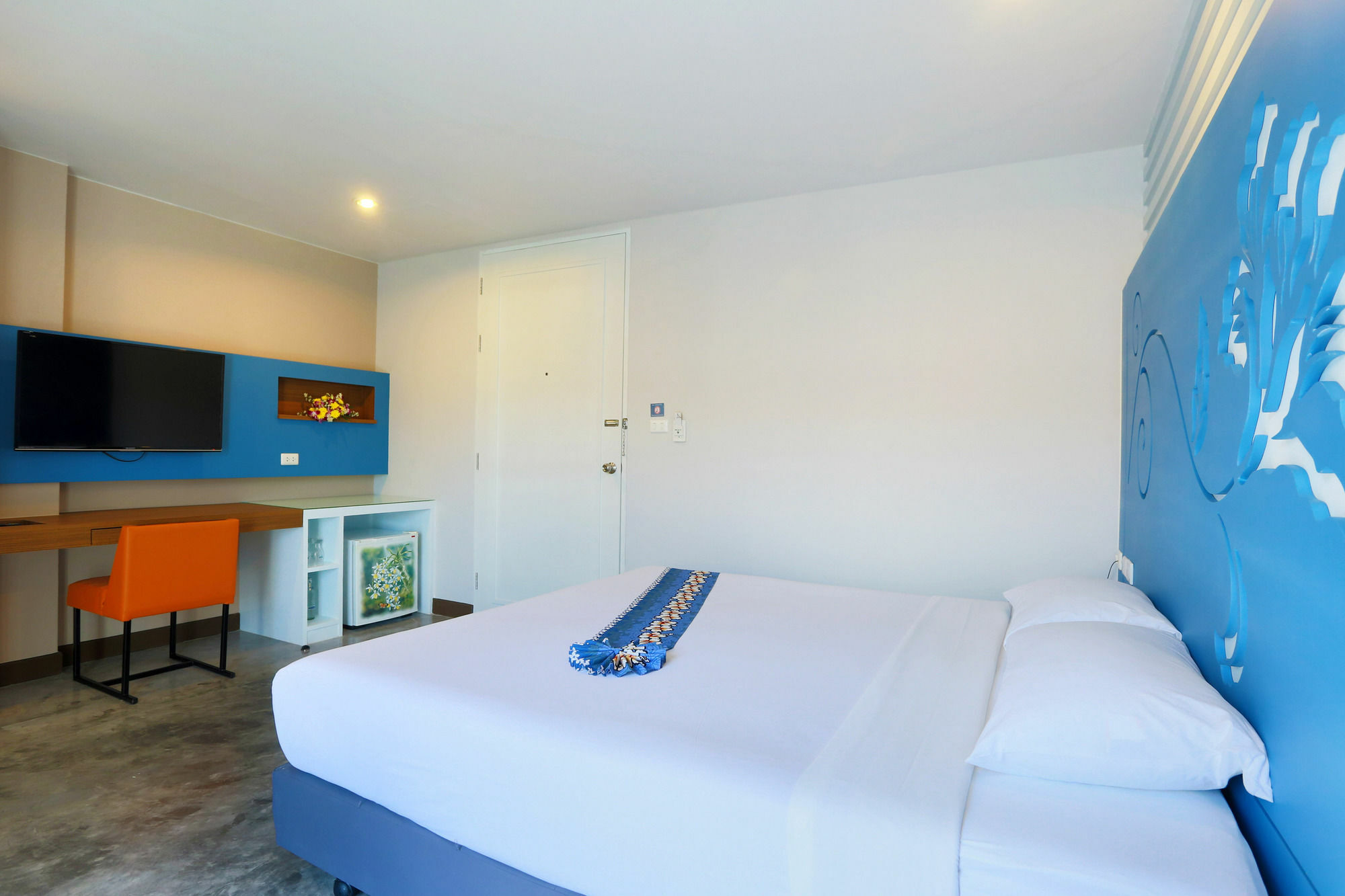 Days Inn By Wyndham Patong Beach Exterior foto